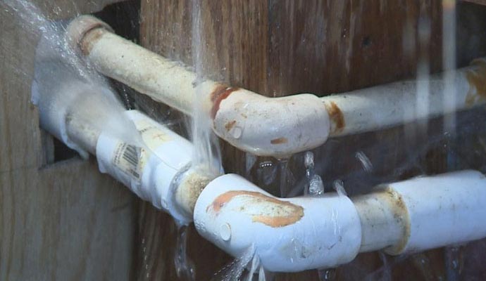 Water Pipe Leak Damage Emergency Pipe Burst Flooding Cleanup